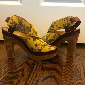 Rag & Bone suede flower platform Sandles